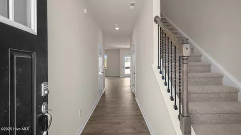 Entry Way - 2011 Clock Rd, New Bern, NC 28562 photo 3 of 8