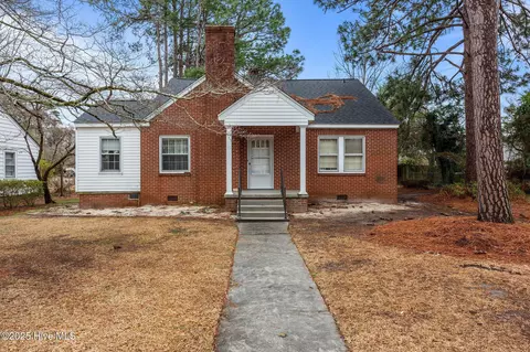2302 E 4th St, Greenville, NC 27858