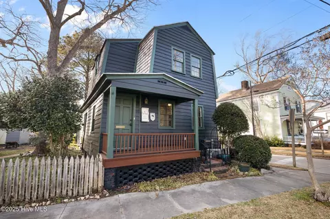 419 Metcalf St, New Bern, NC 28560
