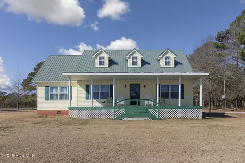 1442 S Nc 41 111 Hwy, Beulaville, NC 28518
