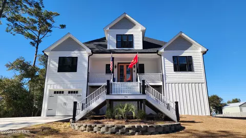 950 Crow Hill Rd, Beaufort, NC 28516