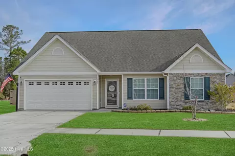 268 Silver Hills Dr, Jacksonville, NC 28546