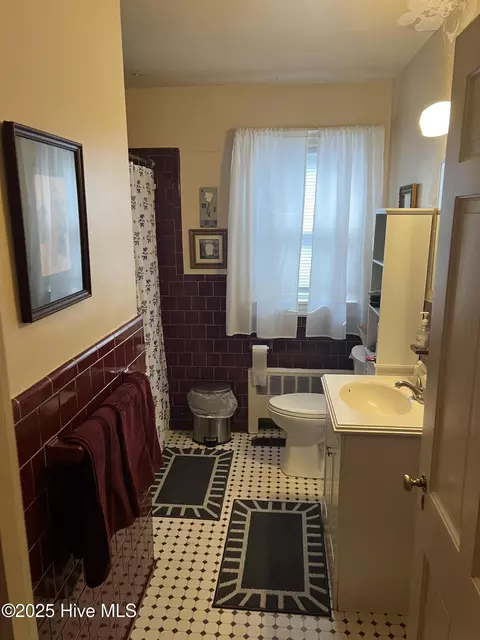 212 E Walnut St, Tarboro, NC 27886 photo 20