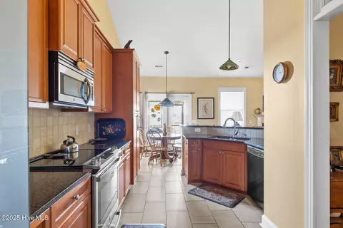82 Highlands Dr, Hampstead, NC 28443 photo 9