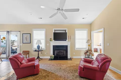 82 Highlands Dr, Hampstead, NC 28443 photo 6