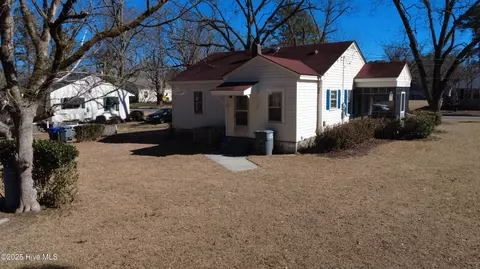 216 Cale St, Windsor, NC 27983 photo 5