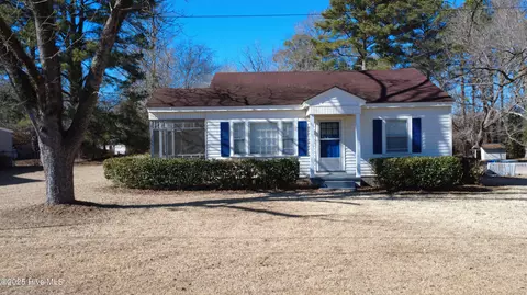 216 Cale St, Windsor, NC 27983