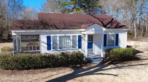 216 Cale St, Windsor, NC 27983 photo 2