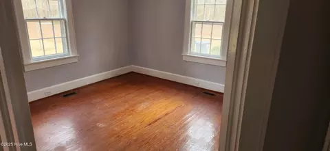216 Cale St, Windsor, NC 27983 photo 11