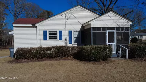 216 Cale St, Windsor, NC 27983 photo 3