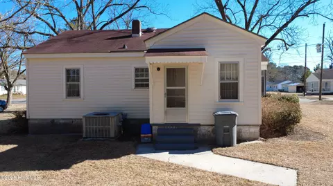 216 Cale St, Windsor, NC 27983 photo 4