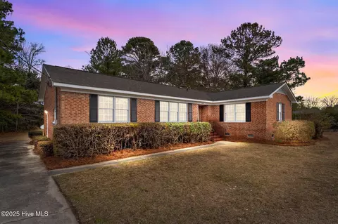 4309 Fairlawn Dr, Wilmington, NC 28405