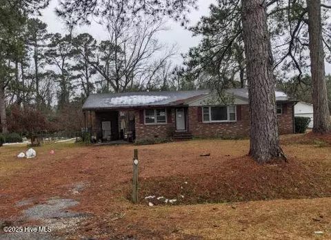 129 Sunset Ave, Whiteville, NC 28472