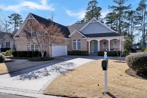 8201 Sage Valley Dr, Wilmington, NC 28411