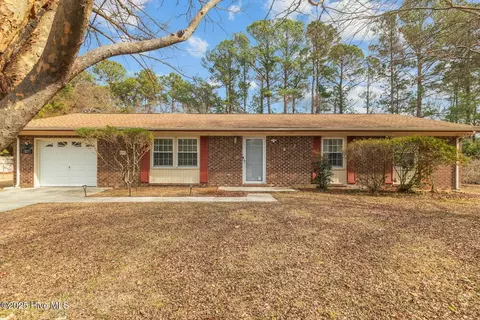 117 Meadowview Ct, Jacksonville, NC 28546