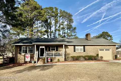 110 Hazel St, Plymouth, NC 27962