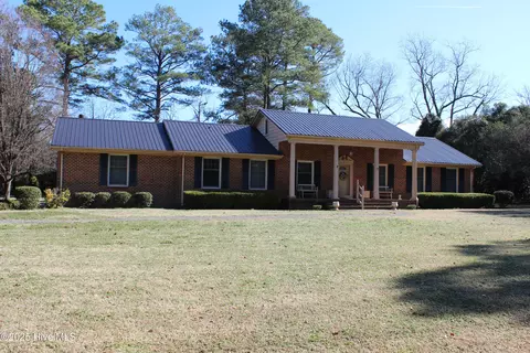 100 Taylor St, Harrellsville, NC 27942