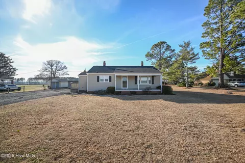 1313 Acorn Hill Rd, Belvidere, NC 27919