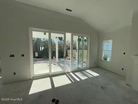 94 Coburn Ct, Hampstead, NC 28443 photo 8