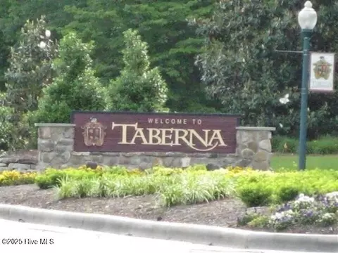 205 Taberna Cir, New Bern, NC 28562 photo 2