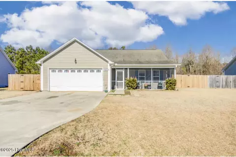 109 Christy Dr, Beulaville, NC 28518