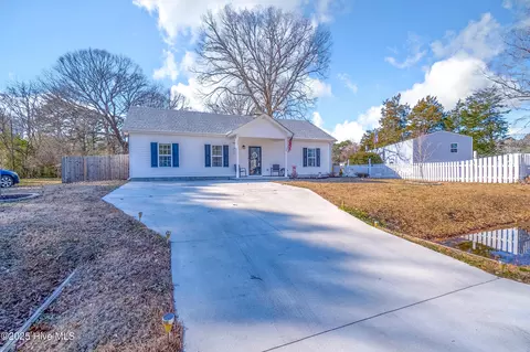 117 Wedgewood Dr, Moyock, NC 27958