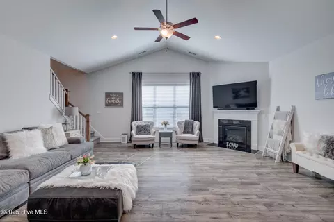 332 Grandview Dr, Hampstead, NC 28443 photo 29