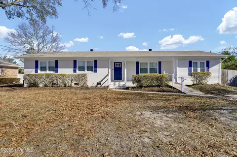 125 Spartan Rd, Wilmington, NC 28405