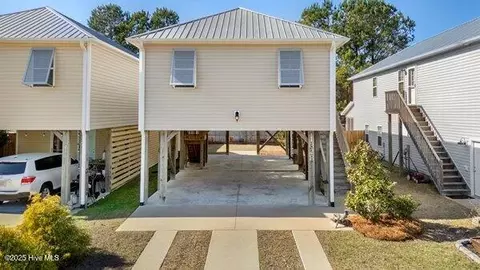 132 James Ave #B, Surf City, NC 28445
