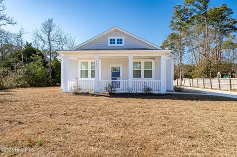 805 Rustic Ct, Morehead City, NC 28557