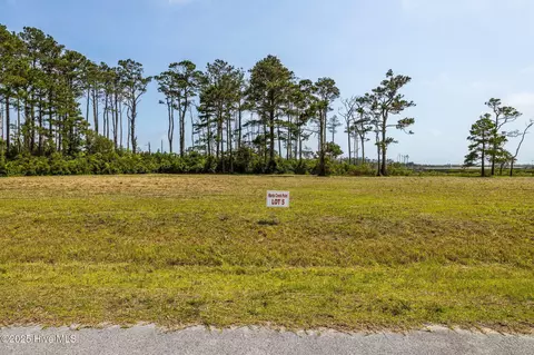 313 Anson Rd, Beaufort, NC 28516