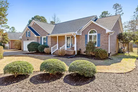 4920 Crosswinds Dr, Wilmington, NC 28409