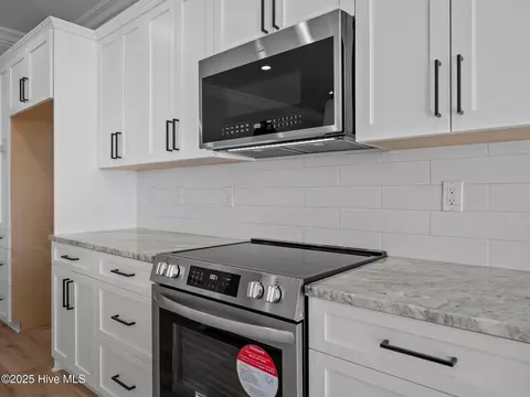 301 E Ivybridge Dr, Hubert, NC 28539 photo 9