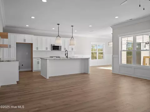 301 E Ivybridge Dr, Hubert, NC 28539 photo 6