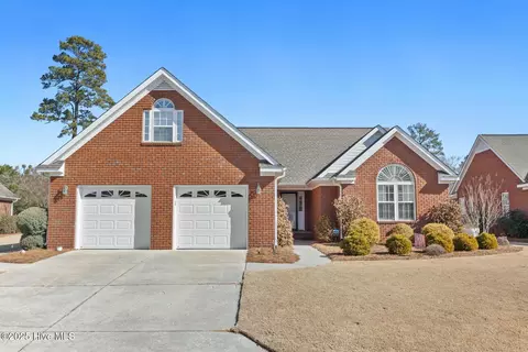 135 Candlewood Dr, Wallace, NC 28466
