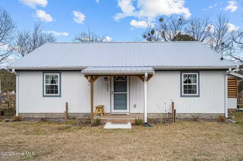 2249 Lightwood Bridge Rd, Wallace, NC 28466