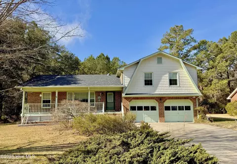 2702 Hodges Rd, Kinston, NC 28504
