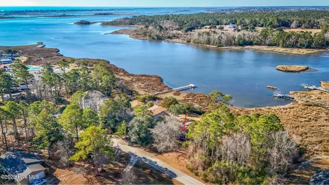 739 Cockle St, Holly Ridge, NC 28445