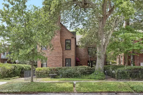 208 S 5th Ave, Wilmington, NC 28401