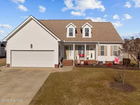 2608 Camille Dr, Winterville, NC 28590