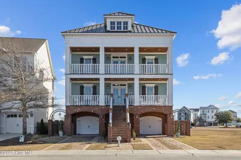 546 Cannonsgate Dr, Newport, NC 28570