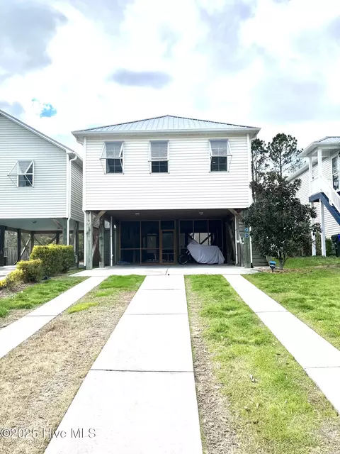 104 James Ave #B, Surf City, NC 28445