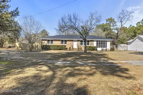 2073 Us Highway 701 Hwy, Elizabethtown, NC 28337