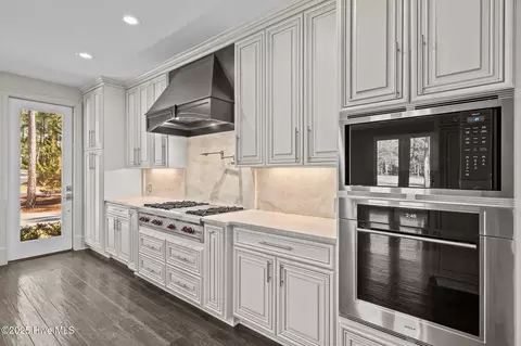 Kitchen - 25 Barons Dr, Pinehurst, NC 28374 photo 5 of 7