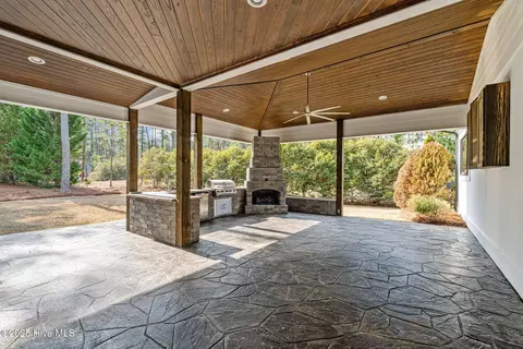Exterior - 25 Barons Dr, Pinehurst, NC 28374 photo 5 of 23