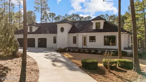 25 Barons Dr, Pinehurst, NC 28374