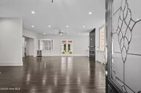 Living - 25 Barons Dr, Pinehurst, NC 28374 photo 1 of 6