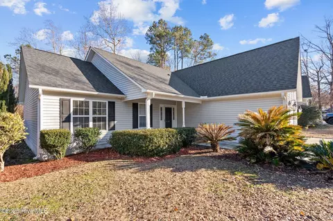 10186 Bedrock Cir SE, Leland, NC 28451