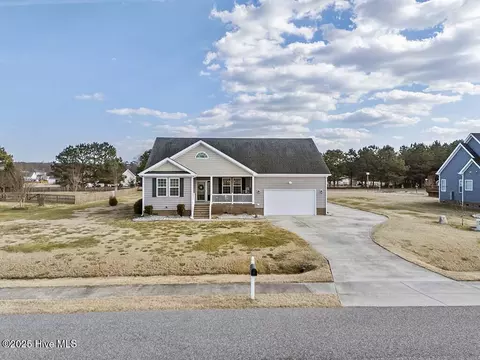 110 Applewood Dr, Moyock, NC 27958