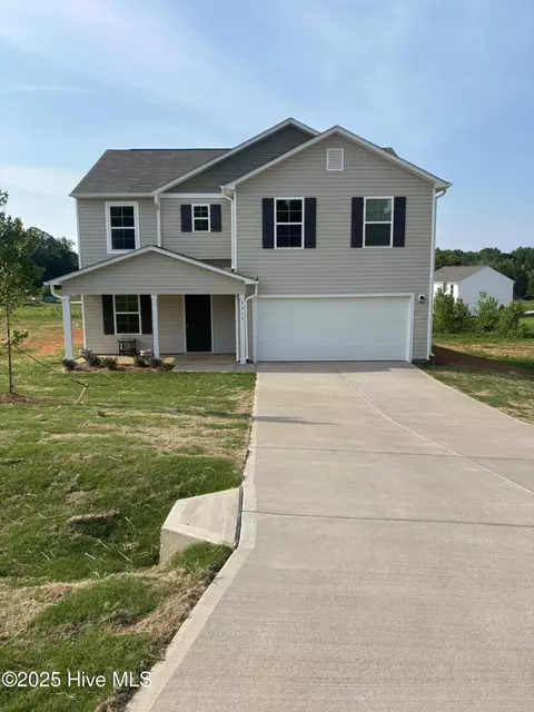 7515 Tanager Dr, Snow Camp, NC 27349